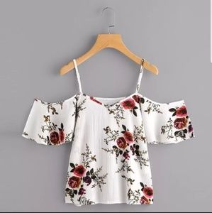💛 Open Shoulder Floral Top